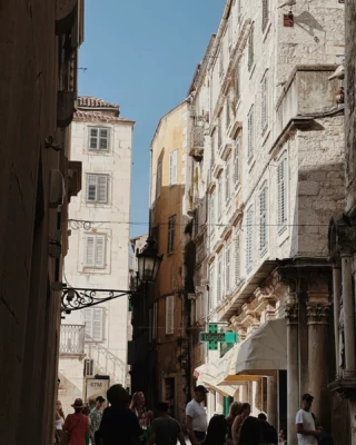 Split v i b e s ✨

#split #croatiasummer #travelcroatia #vacanze #vacationcroatia #urlaubkroatien #afterglow #croatia #beautifuldalmacija